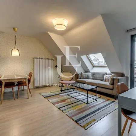 Paris A Sunny 2- Bedroom With Parking
