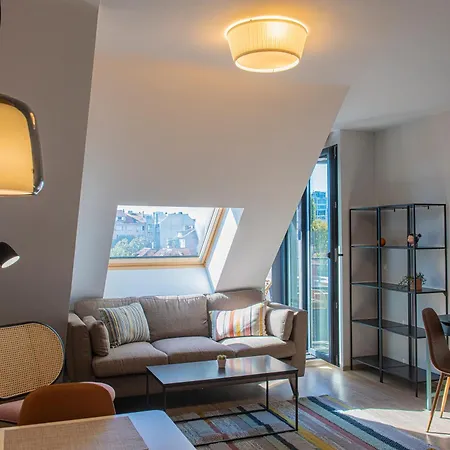 Apartment Paris A Sunny 2- Bedroom With Parking